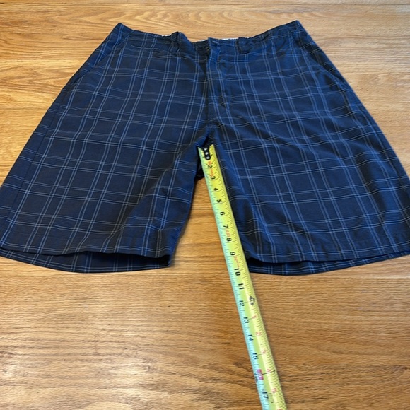 Men’s Champ Casual wear shorts - Picture 6 of 8